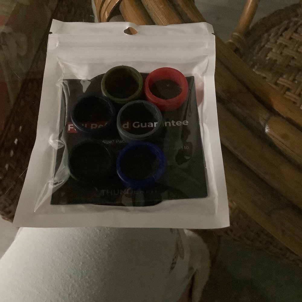 7 Thunderfit size 8 silicone rings.